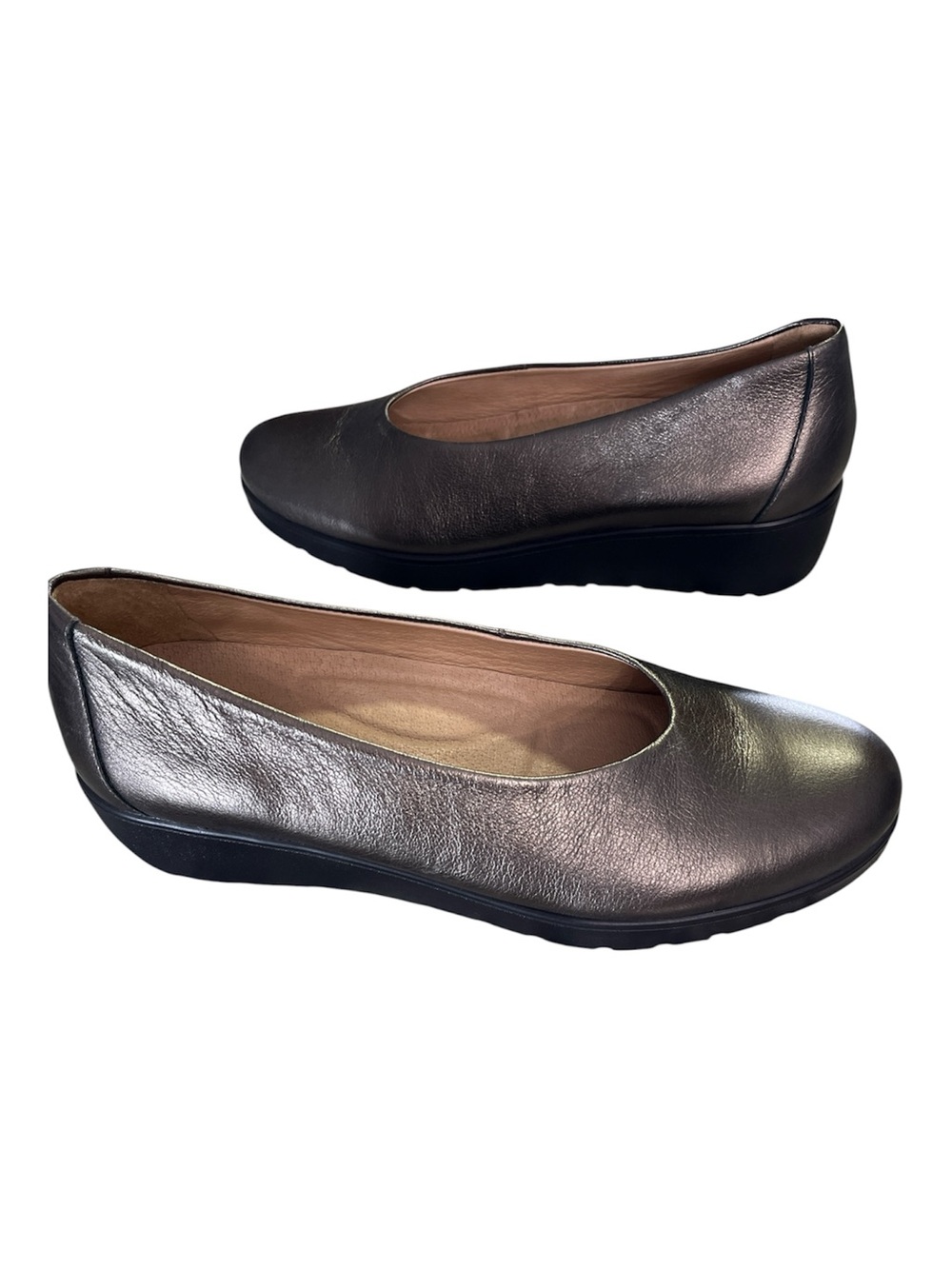 NWT Brioso Metallic Leather Wedge Flats Supportive Slip On Shoes Size 10M